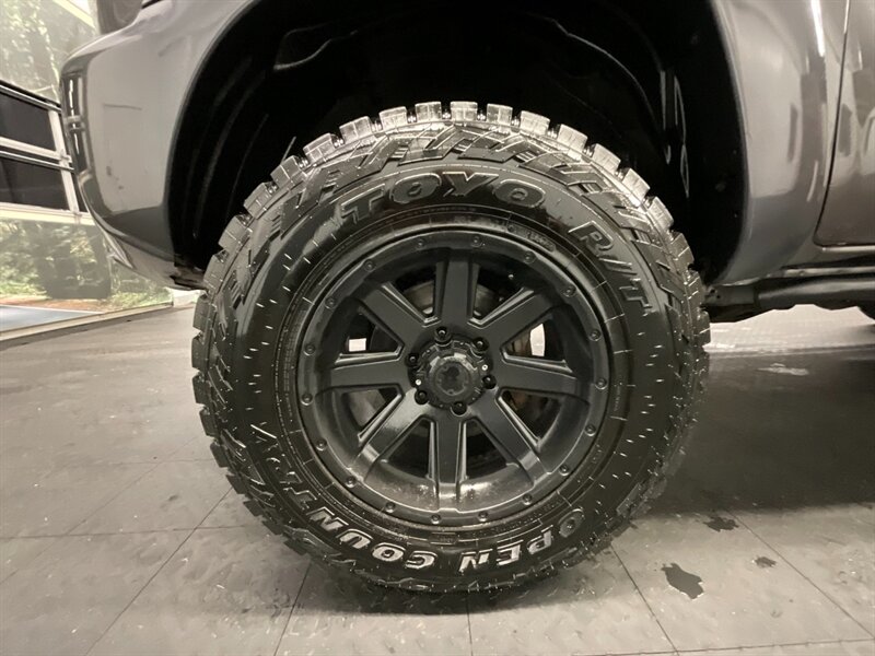 2013 Toyota Tacoma V6 SR5 TRD OFF ROAD 4X4 / V6 / LIFTED  Backup Camera / REAR DIFF LOCKS / LIFTED w/ 33 " TOYO OPEN COUNTRY / RUST FREE - Photo 23 - Gladstone, OR 97027