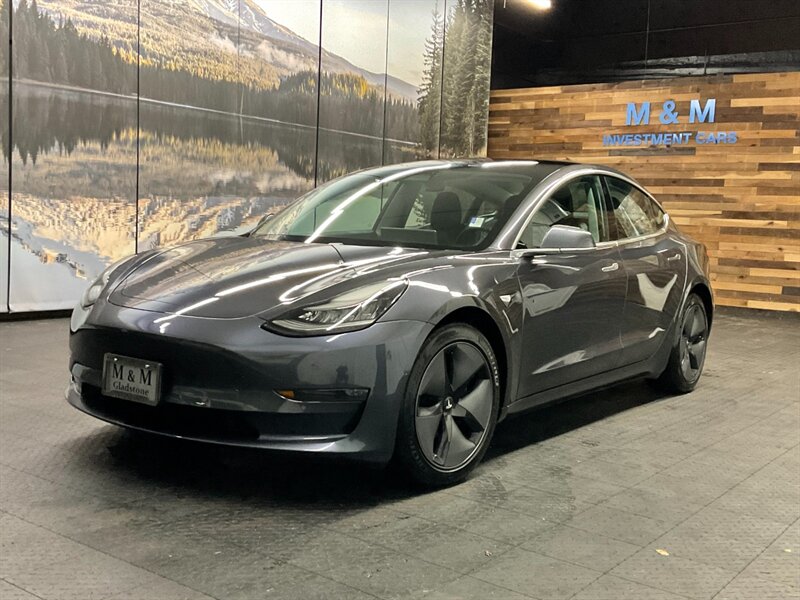 2018 Tesla Model 3 Long Range AWD / DUAL MOTORS / 1-OWNER/ 44K MILES  Leather Seats / LOCAL OREGON / AWD - Photo 1 - Gladstone, OR 97027