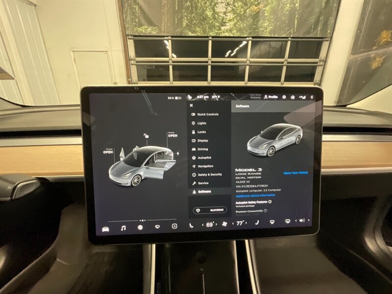 2018 Tesla Model 3 Long Range AWD / DUAL MOTORS / 1-OWNER/ 44K MILES  Leather Seats / LOCAL OREGON / AWD - Photo 31 - Gladstone, OR 97027