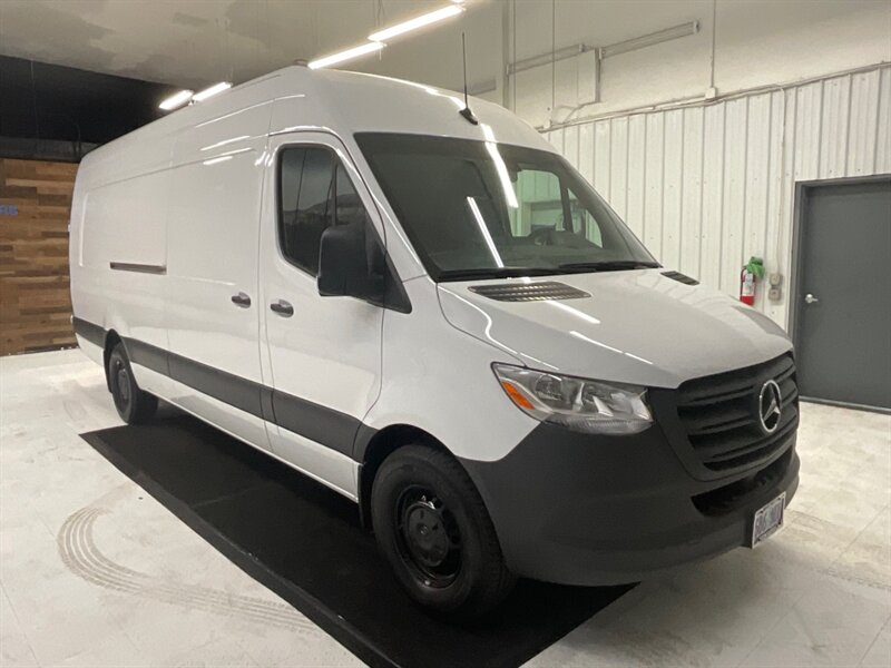 2021 Mercedes-Benz Sprinter 2500 CARGO VAN / V6 DIESEL /HIGHROOF 170 " EXTENDED  / Backup Camera / EXTRA LONG /15,000 MILES - Photo 2 - Gladstone, OR 97027