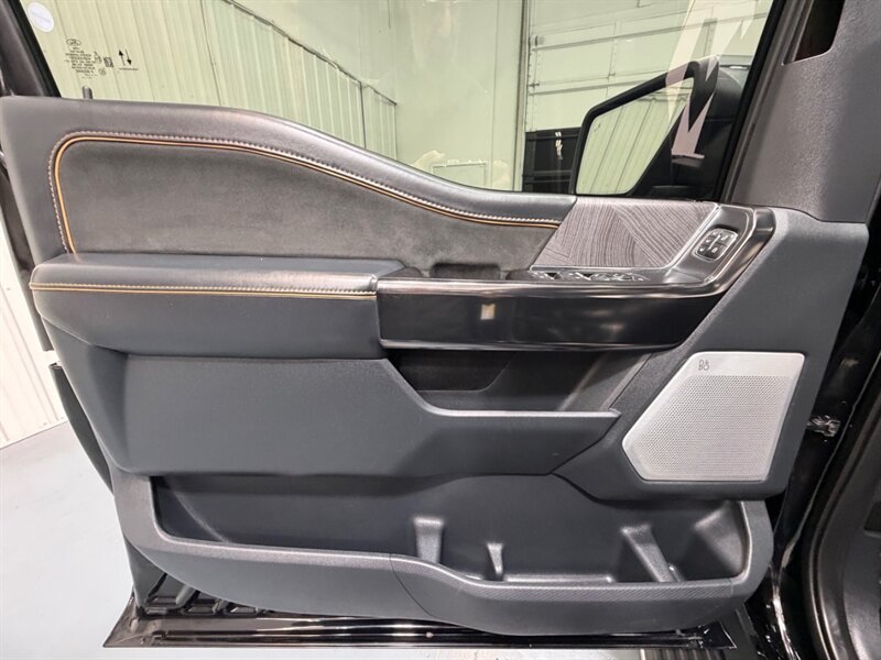 2021 Ford F-150 Platinum SUPERCREW 3.5L / LEATHER / 4x4 / PANO RF / NEW TIRES / LOCAL NO RUST - Photo 37 - Gladstone, OR 97027