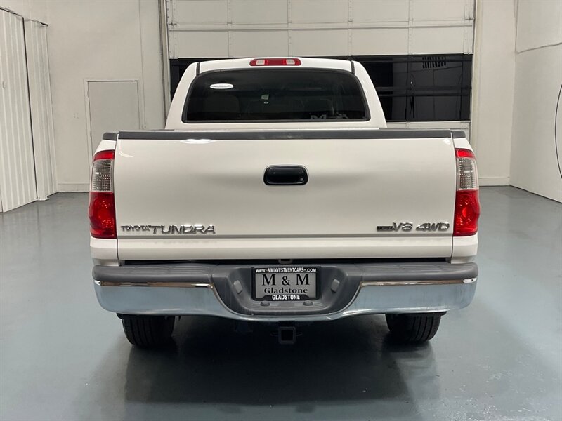 2004 Toyota Tundra SR5 Double Cab 4X4 / 4.7L V8 / ONLY 71.000 MILES  / TIMING BELT SERVICE DONE - Photo 6 - Gladstone, OR 97027