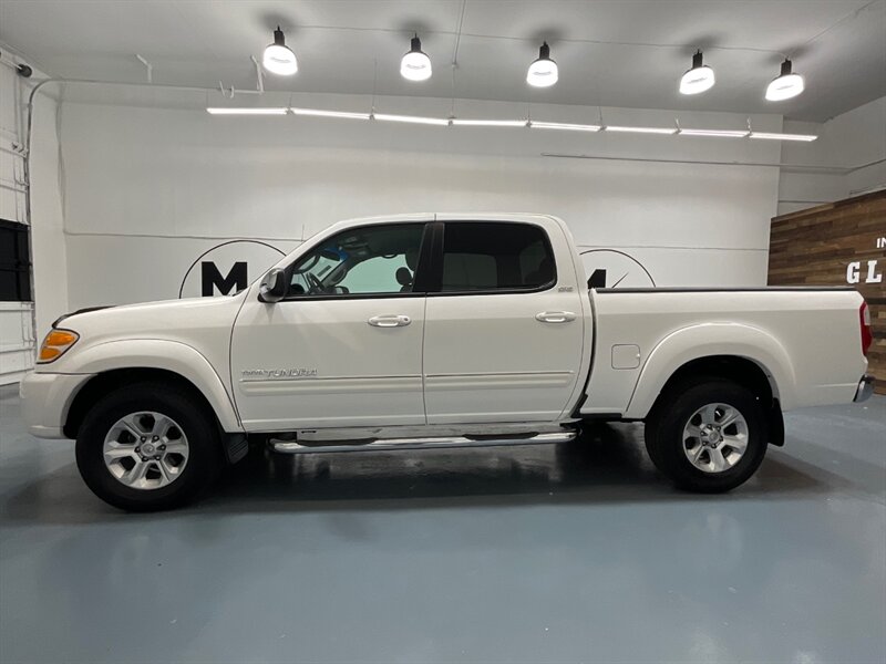 2004 Toyota Tundra SR5 Double Cab 4X4 / 4.7L V8 / ONLY 71.000 MILES  / TIMING BELT SERVICE DONE - Photo 3 - Gladstone, OR 97027