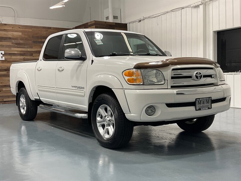 2004 Toyota Tundra SR5 Double Cab 4X4 / 4.7L V8 / ONLY 71.000 MILES  / TIMING BELT SERVICE DONE - Photo 2 - Gladstone, OR 97027