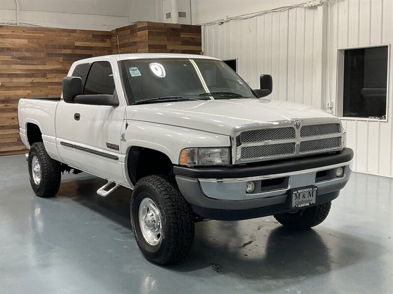 2002 Dodge Ram 2500 SLT Laramie 4dr 4X4/5.9L DIESEL/1-OWNER/97K MILES  / ZERO RUST / Banks Exhaust / Rear Airbags - Photo 2 - Gladstone, OR 97027