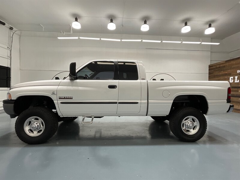 2002 Dodge Ram 2500 SLT Laramie 4dr 4X4/5.9L DIESEL/1-OWNER/97K MILES  / ZERO RUST / Banks Exhaust / Rear Airbags - Photo 3 - Gladstone, OR 97027