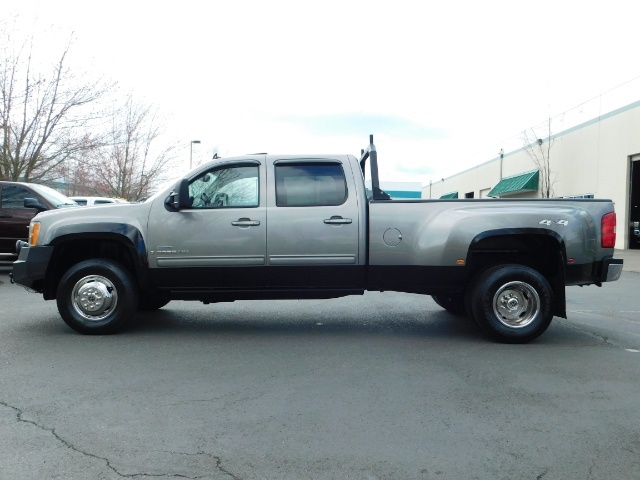 2009 GMC Sierra 3500 SLT / Dually / 6.6L Duramax Diesel / 1-OWNER   - Photo 3 - Portland, OR 97217