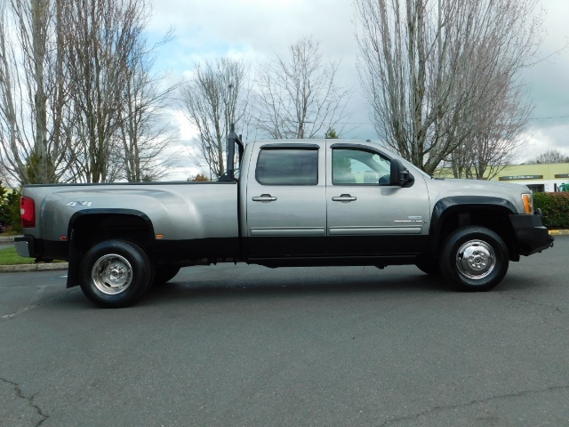 2009 GMC Sierra 3500 SLT / Dually / 6.6L Duramax Diesel / 1-OWNER   - Photo 4 - Portland, OR 97217