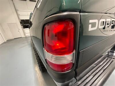 2001 Dodge Ram 2500 Laramie 4X4 6-SPEED MANUAL / 5.9L CUMMINS DIESEL  / Leather Seats / LONG BED / ZERO RUST / NEW TIRES - Photo 28 - Gladstone, OR 97027