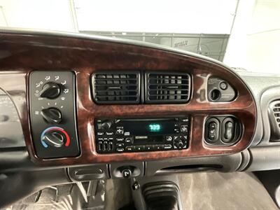 2001 Dodge Ram 2500 Laramie 4X4 6-SPEED MANUAL / 5.9L CUMMINS DIESEL  / Leather Seats / LONG BED / ZERO RUST / NEW TIRES - Photo 19 - Gladstone, OR 97027
