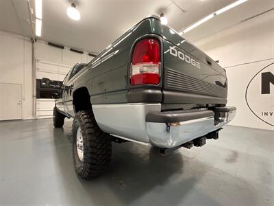2001 Dodge Ram 2500 Laramie 4X4 6-SPEED MANUAL / 5.9L CUMMINS DIESEL  / Leather Seats / LONG BED / ZERO RUST / NEW TIRES - Photo 53 - Gladstone, OR 97027