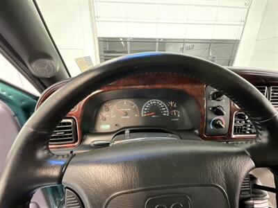 2001 Dodge Ram 2500 Laramie 4X4 6-SPEED MANUAL / 5.9L CUMMINS DIESEL  / Leather Seats / LONG BED / ZERO RUST / NEW TIRES - Photo 39 - Gladstone, OR 97027