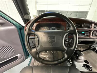 2001 Dodge Ram 2500 Laramie 4X4 6-SPEED MANUAL / 5.9L CUMMINS DIESEL  / Leather Seats / LONG BED / ZERO RUST / NEW TIRES - Photo 21 - Gladstone, OR 97027