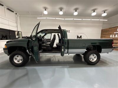 2001 Dodge Ram 2500 Laramie 4X4 6-SPEED MANUAL / 5.9L CUMMINS DIESEL  / Leather Seats / LONG BED / ZERO RUST / NEW TIRES - Photo 12 - Gladstone, OR 97027