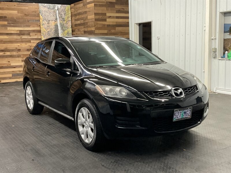 2009 Mazda CX-7 Sport SUV / AWD / Sunroof / LOCAL CAR / CLEAN  GREAT SERVICE HISTORY - Photo 2 - Gladstone, OR 97027