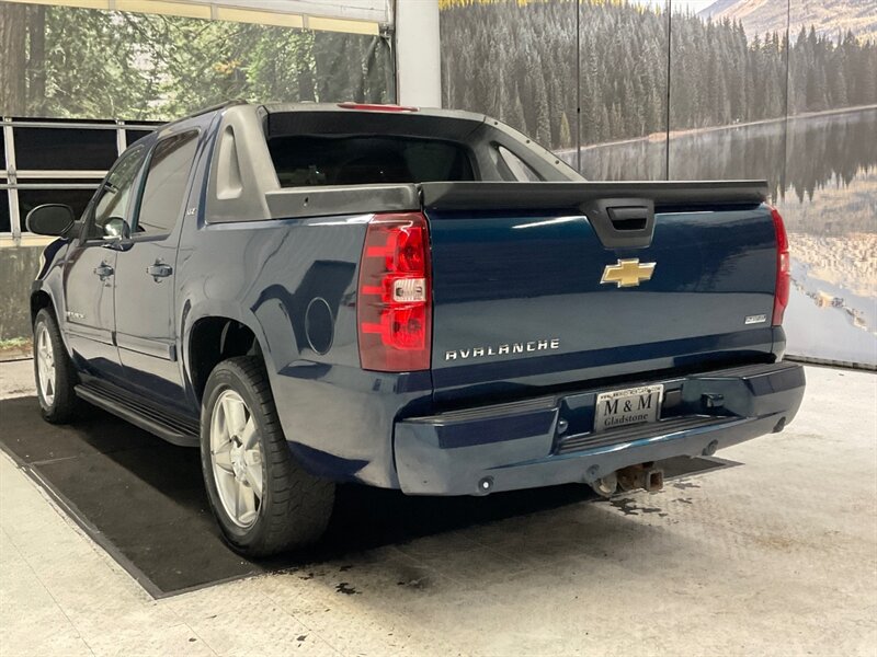 2007 Chevrolet Avalanche LTZ 1500 Sport Utility Pickup 4X4 /Leather Sunroof  / RUST FREE / Excel Cond - Photo 7 - Gladstone, OR 97027