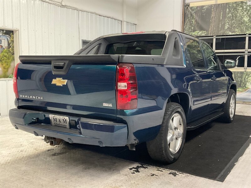 2007 Chevrolet Avalanche LTZ 1500 Sport Utility Pickup 4X4 /Leather Sunroof  / RUST FREE / Excel Cond - Photo 8 - Gladstone, OR 97027