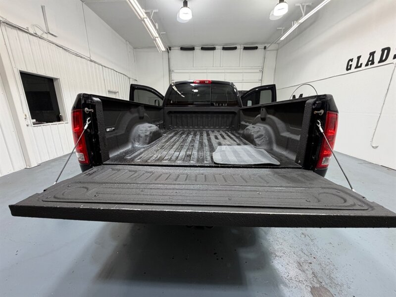 2006 Dodge Ram 2500 SLT 4X4 6-SPEED MANUAL 5.9L DIESEL /82K MILES /Regular Cab / 1-OWNER LOCAL w. ZERO RUST / NEW TIRES - Photo 10 - Gladstone, OR 97027