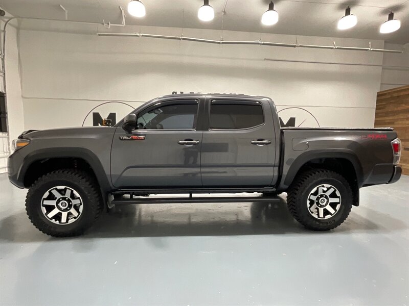 2022 Toyota Tacoma TRD Off-Road 4X4 /Leather Sunroof/LIFTED/NEW TIRES /Navigation & Backup camera / Leather w. Heated Seats / CRAWL CONTROL OPTION / BRAND NEW GOOF YEAR TIRES / LIFTED / BLIND SPOT ALERT / JBL Premium Sound / ZERO RUST - Photo 3 - Gladstone, OR 97027