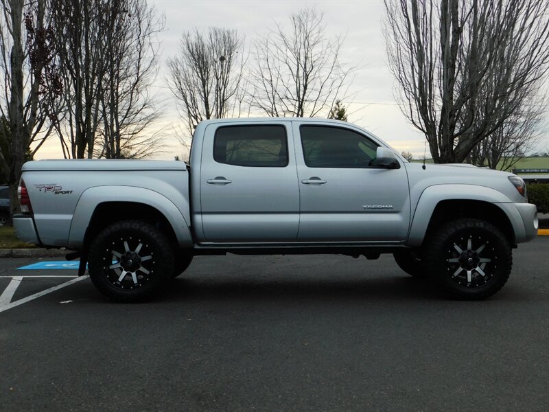 2010 Toyota Tacoma V6 SR5 TRD Sport 4X4 / LIFTED / ONLY  79,000 MILES   - Photo 4 - Portland, OR 97217