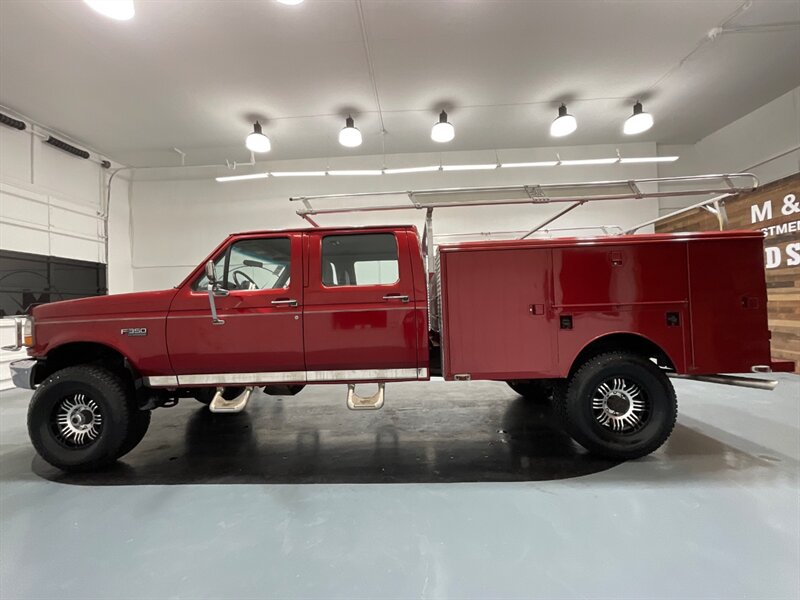 1997 Ford F-350 CREW CAB 4X4 / 7.5L V8 / 99K MILES / UTILITY BED  / LOCAL ZERO RUST - Photo 3 - Gladstone, OR 97027