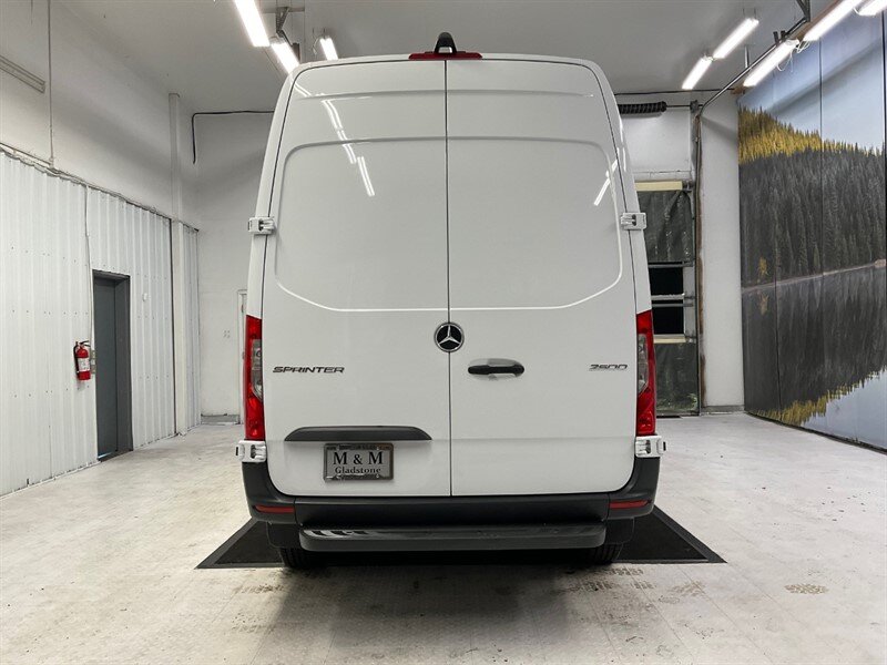 2020 Mercedes-Benz Sprinter 2500 Cargo Van / 3.0L V6 DIESEL / 1,400 MILES  / HIGHROOF & 144 " WB / Backup Camera / LIKE NEW - Photo 4 - Gladstone, OR 97027