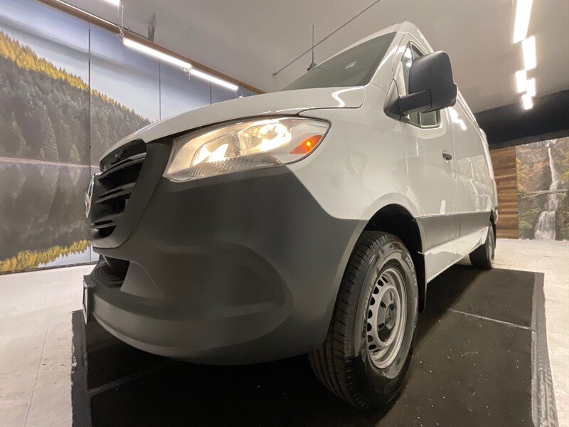 2020 Mercedes-Benz Sprinter 2500 Cargo Van / 3.0L V6 DIESEL / 1,400 MILES  / HIGHROOF & 144 " WB / Backup Camera / LIKE NEW - Photo 29 - Gladstone, OR 97027