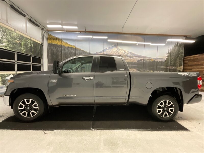 2020 Toyota Tundra Limited 4x4 / 5.7L V8/ TRD OFFRD / 26,000 MILES  / LOCAL TRUCK / LOADED - Photo 3 - Gladstone, OR 97027