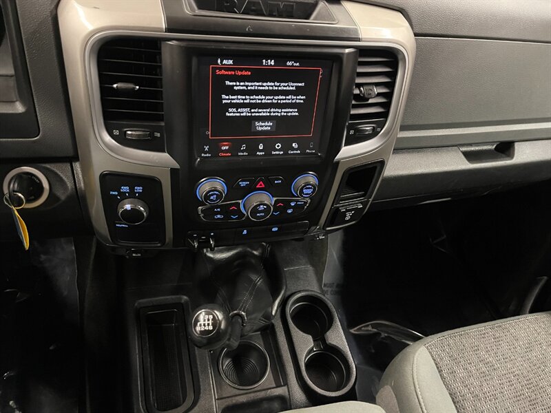 2018 RAM 2500 Crew Cab 4X4 / 6.7L CUMMINS DIESEL  6-SPEED MANUAL   - Photo 19 - Gladstone, OR 97027