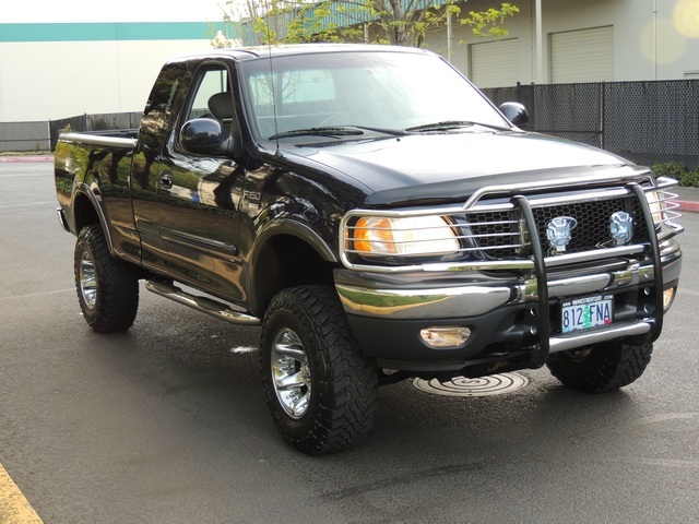 2003 Ford F-150 XLT/4WD/ Mud Tires   - Photo 2 - Portland, OR 97217