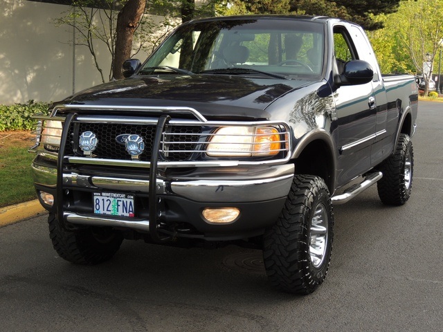 2003 Ford F-150 XLT/4WD/ Mud Tires   - Photo 1 - Portland, OR 97217