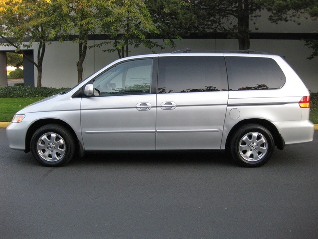 2003 Honda Odyssey EX-L w/Navi/DVD/ Leather/ Power Sliding Doors   - Photo 2 - Portland, OR 97217