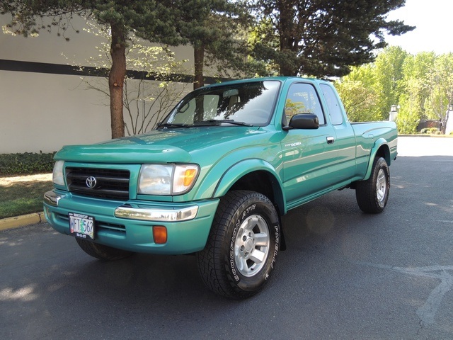 1998 Toyota Tacoma EXCab 4X4 / V6/ 5-Speed Manual/ 1-OWNER/ 99k miles