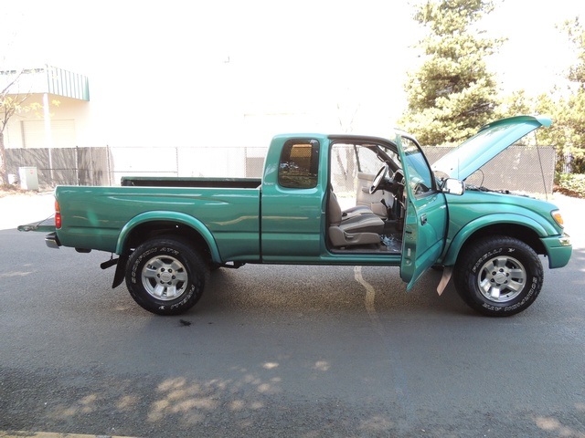 1998 Toyota Tacoma EXCab 4X4 / V6/ 5-Speed Manual/ 1-OWNER/ 99k miles