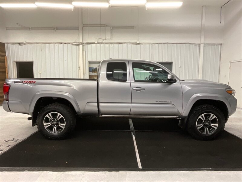 2018 Toyota Tacoma TRD Sport 4X4 / 1-OWNER / 41,000 MILES  / Technology Package - Photo 4 - Gladstone, OR 97027