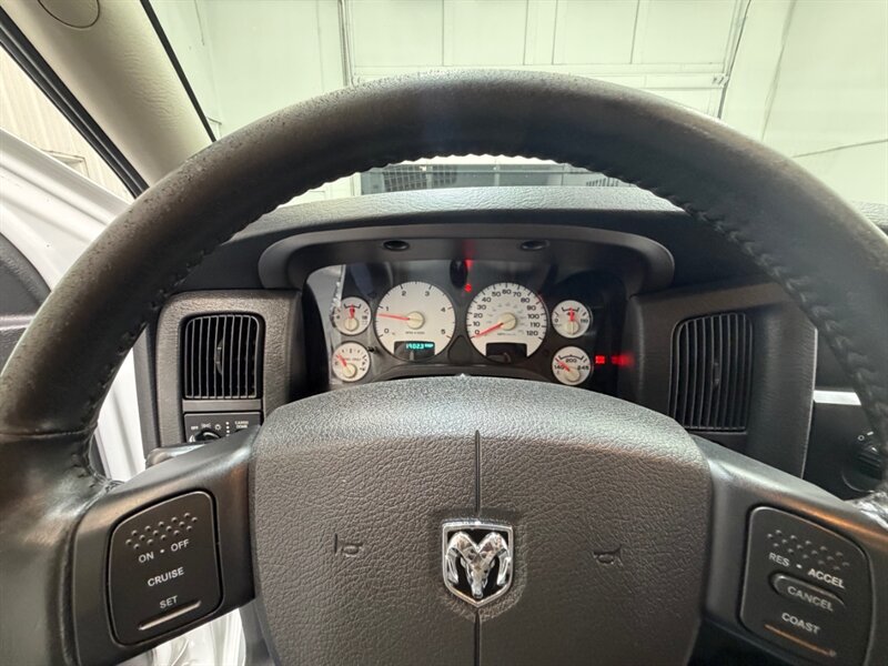 2004 Dodge Ram 3500 SLT 4X4 6-SPEED MANUAL DUALLY 5.9L CUMMINS DIESEL /LONG BED / ZERO RUST - Photo 40 - Gladstone, OR 97027