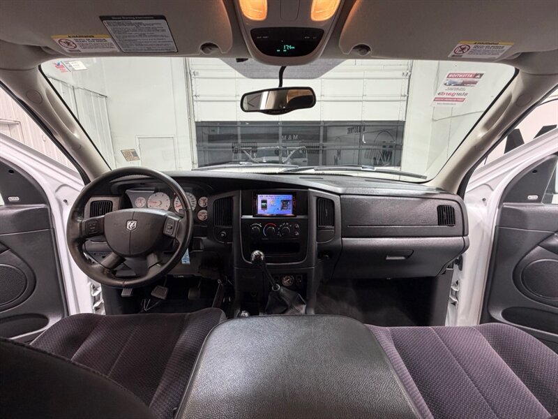 2004 Dodge Ram 3500 SLT 4X4 6-SPEED MANUAL DUALLY 5.9L CUMMINS DIESEL /LONG BED / ZERO RUST - Photo 39 - Gladstone, OR 97027