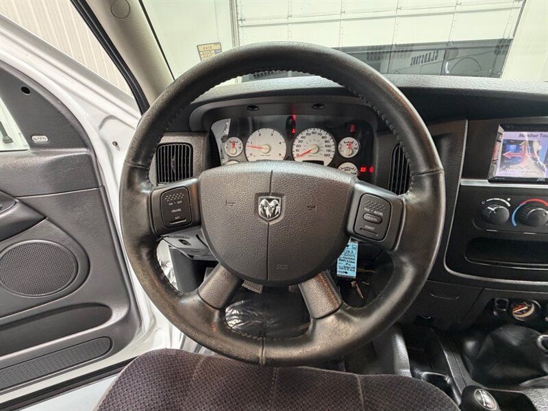 2004 Dodge Ram 3500 SLT 4X4 6-SPEED MANUAL DUALLY 5.9L CUMMINS DIESEL /LONG BED / ZERO RUST - Photo 16 - Gladstone, OR 97027