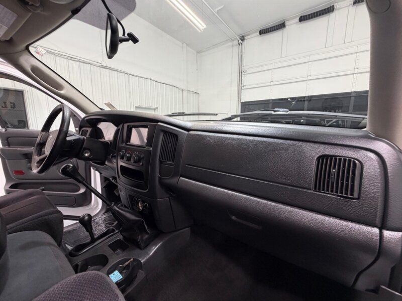 2004 Dodge Ram 3500 SLT 4X4 6-SPEED MANUAL DUALLY 5.9L CUMMINS DIESEL /LONG BED / ZERO RUST - Photo 35 - Gladstone, OR 97027