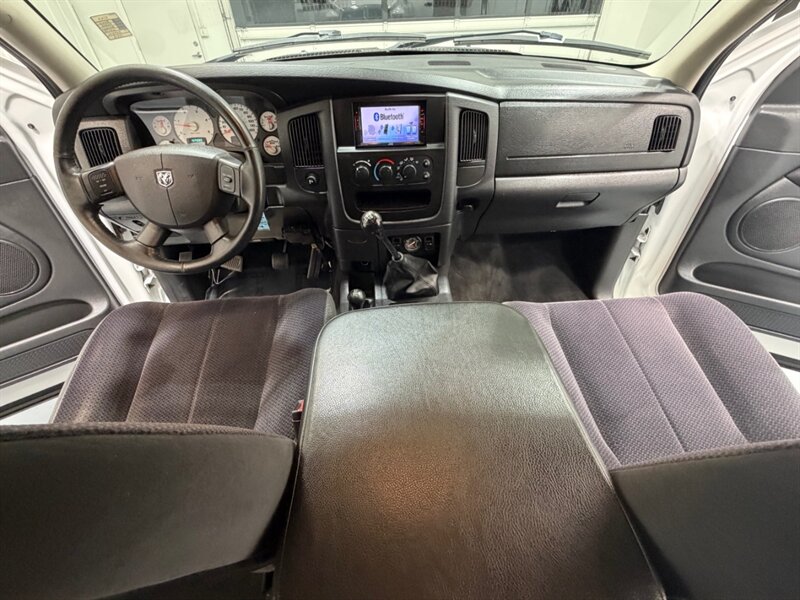 2004 Dodge Ram 3500 SLT 4X4 6-SPEED MANUAL DUALLY 5.9L CUMMINS DIESEL /LONG BED / ZERO RUST - Photo 37 - Gladstone, OR 97027
