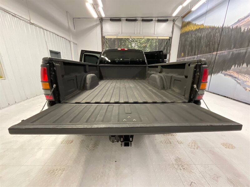 2007 Chevrolet Silverado 3500 LT Crew Cab 4X4 / 6.6L DIESEL / DUALLY / LBZ MOTOR  / Leather & Heated Seats / DVD Player / RUST FREE / ALLISON TRANNY - Photo 40 - Gladstone, OR 97027