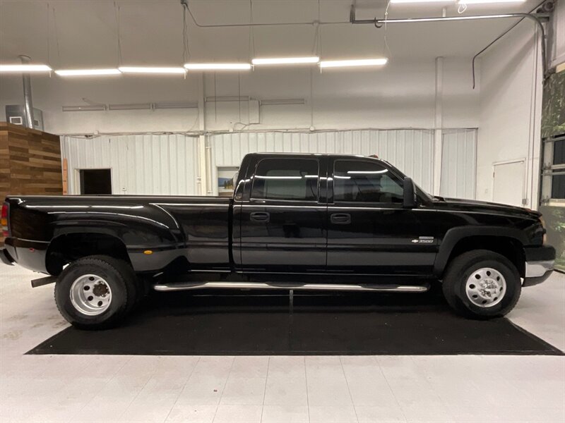 2007 Chevrolet Silverado 3500 LT Crew Cab 4X4 / 6.6L DIESEL / DUALLY / LBZ MOTOR  / Leather & Heated Seats / DVD Player / RUST FREE / ALLISON TRANNY - Photo 4 - Gladstone, OR 97027