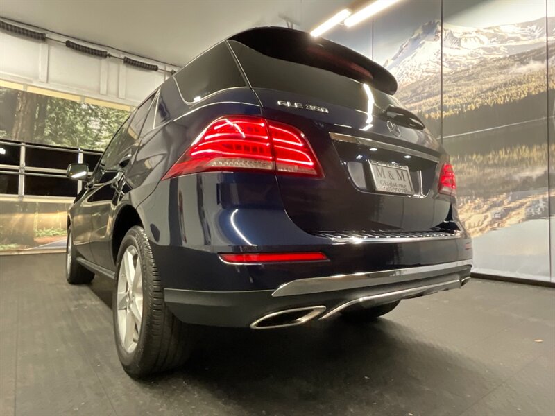 2017 Mercedes-Benz GLE 350 Sport Utility / 3RD ROW / 31,000 MILES   - Photo 11 - Gladstone, OR 97027