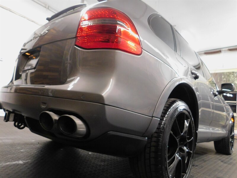 2010 Porsche Cayenne Turbo S Sport Utilit   - Photo 10 - Gladstone, OR 97027