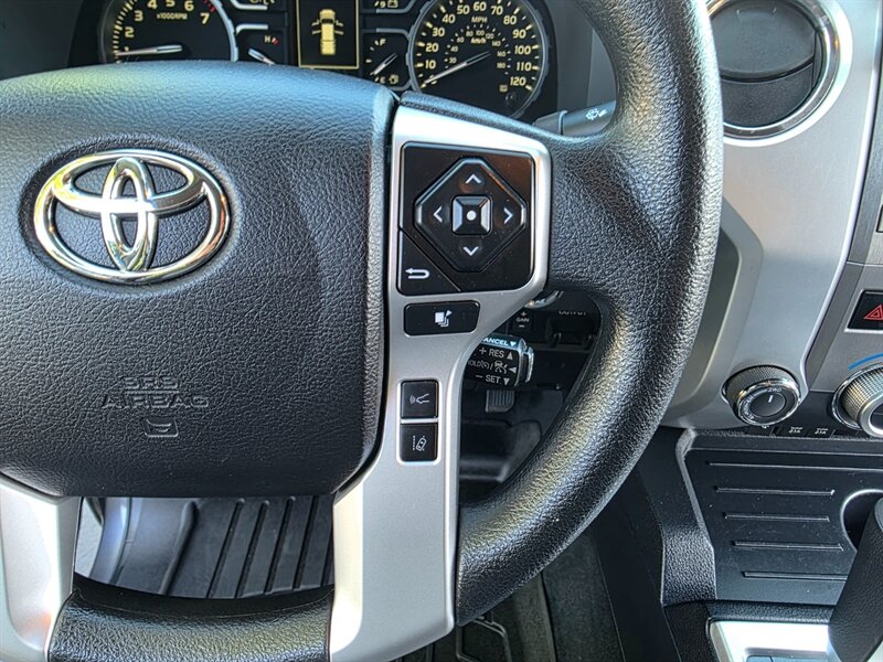 2021 Toyota Tundra CREW MAX 4X4 / V8 5.7L / LOCAL TRADE-IN / NO RUST / ARE CANOPY / 38-GALLON TANK / IMMACULATE !! - Photo 36 - Portland, OR 97217