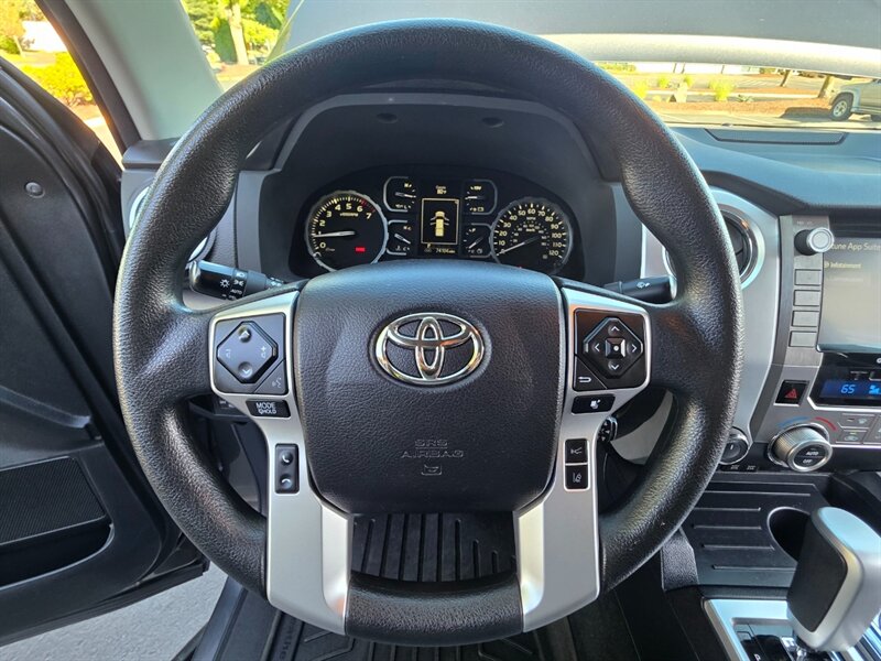 2021 Toyota Tundra CREW MAX 4X4 / V8 5.7L / LOCAL TRADE-IN / NO RUST / ARE CANOPY / 38-GALLON TANK / IMMACULATE !! - Photo 34 - Portland, OR 97217