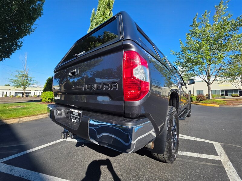 2021 Toyota Tundra CREW MAX 4X4 / V8 5.7L / LOCAL TRADE-IN / NO RUST / ARE CANOPY / 38-GALLON TANK / IMMACULATE !! - Photo 12 - Portland, OR 97217