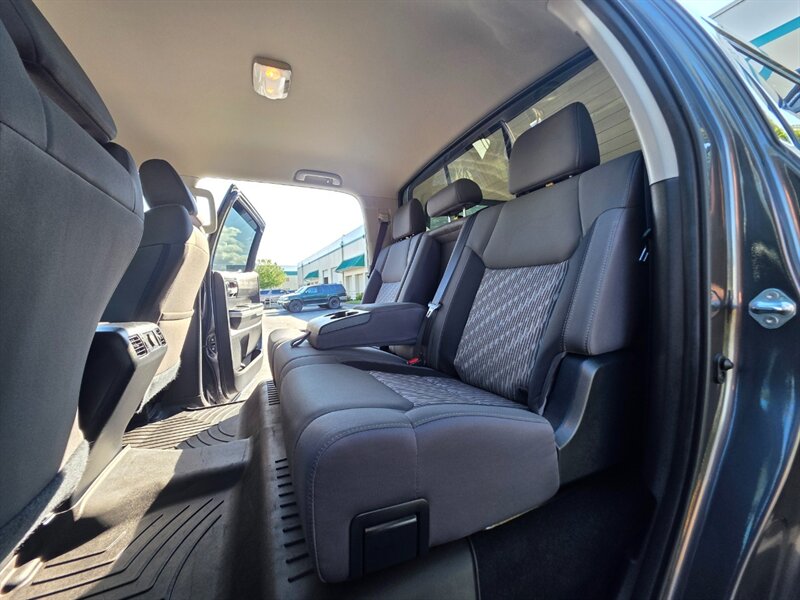 2021 Toyota Tundra CREW MAX 4X4 / V8 5.7L / LOCAL TRADE-IN / NO RUST / ARE CANOPY / 38-GALLON TANK / IMMACULATE !! - Photo 15 - Portland, OR 97217