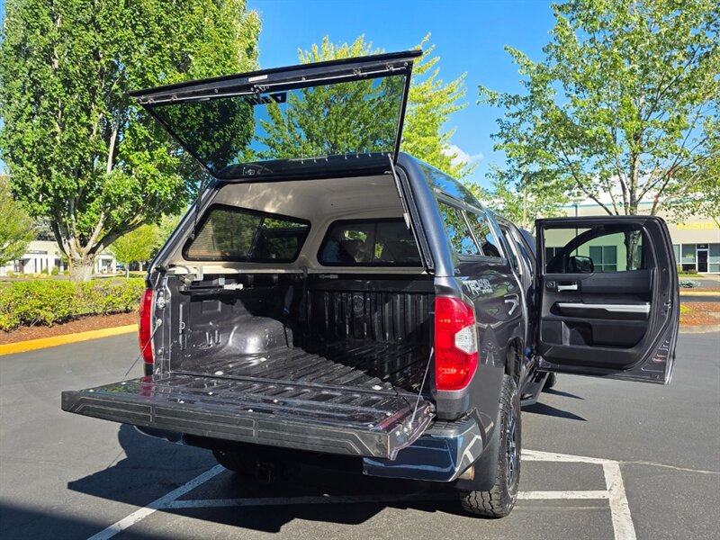 2021 Toyota Tundra CREW MAX 4X4 / V8 5.7L / LOCAL TRADE-IN / NO RUST / ARE CANOPY / 38-GALLON TANK / IMMACULATE !! - Photo 27 - Portland, OR 97217