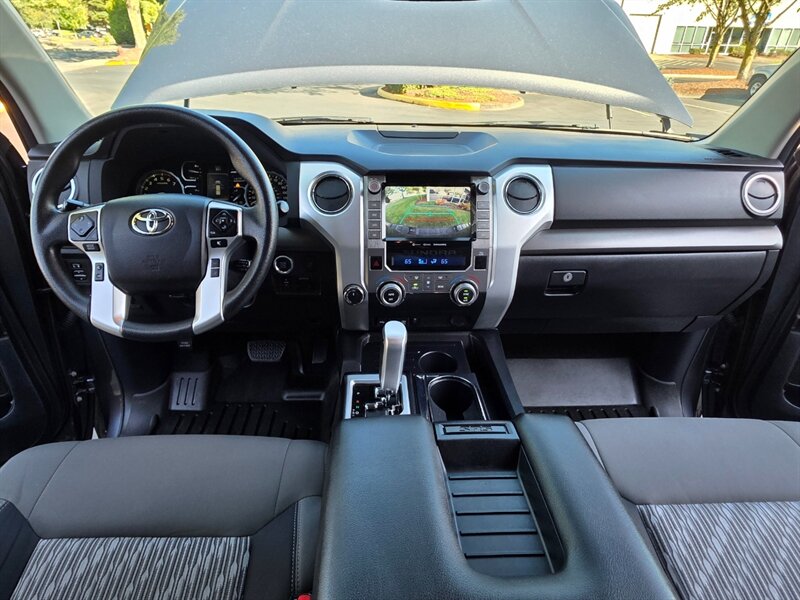 2021 Toyota Tundra CREW MAX 4X4 / V8 5.7L / LOCAL TRADE-IN / NO RUST / ARE CANOPY / 38-GALLON TANK / IMMACULATE !! - Photo 17 - Portland, OR 97217